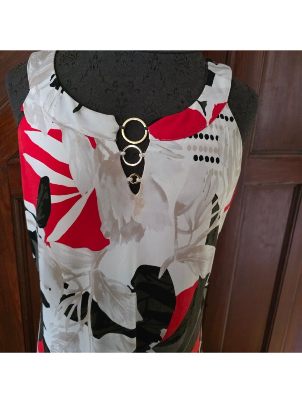 Calvin Klein Floral Print Maxi Dress With Gold Ring Detail Red/Black/White Med. - Picture 2 of 6